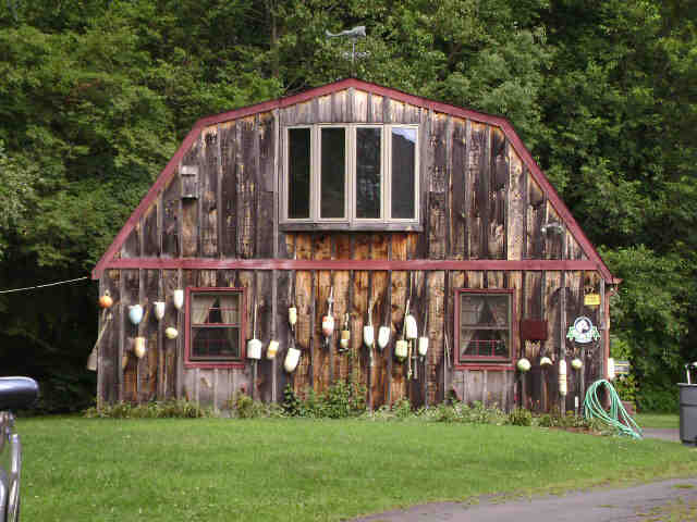 Building photograph for 165 FLANDERS RD